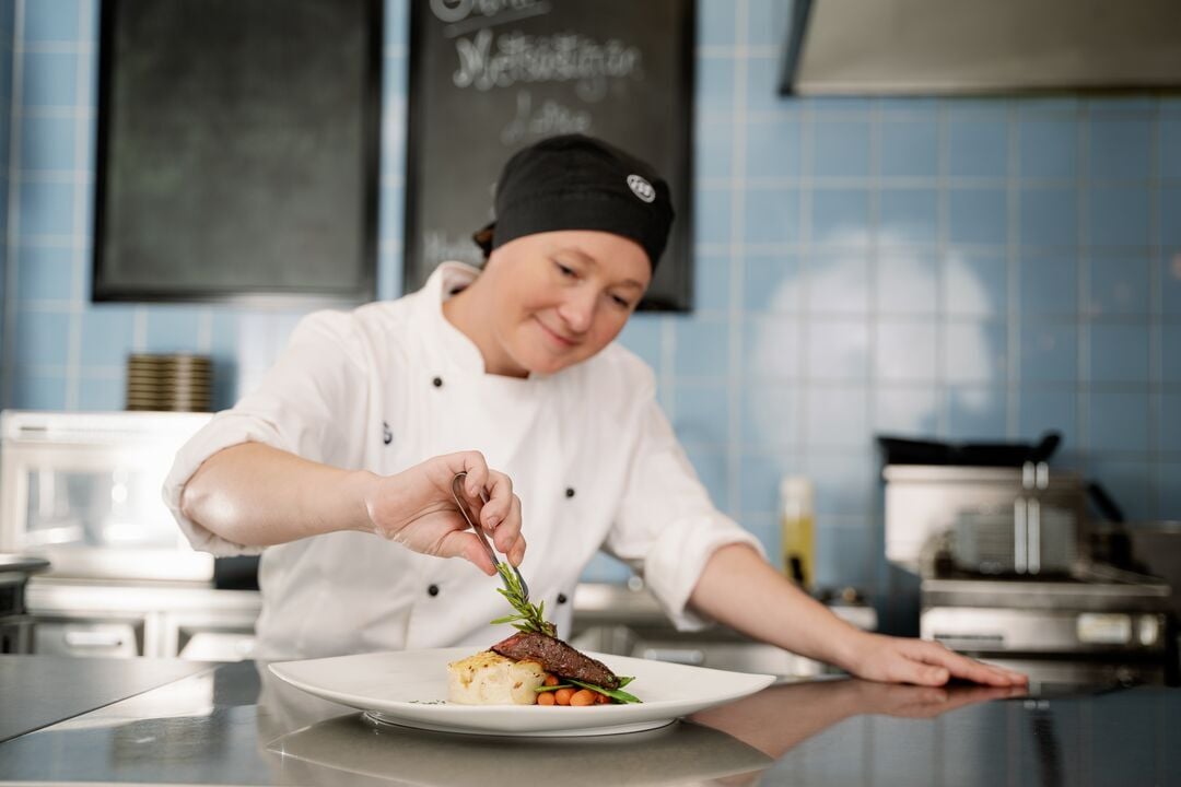 Web_Desktop-FI_2023_Restaurant Ragnar_Cook_06