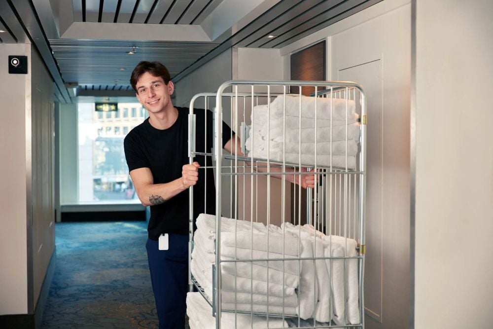 Hotell (2)