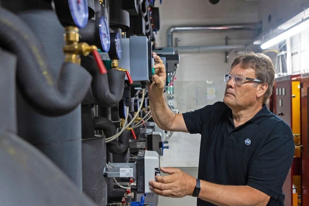 UK_Web_Wide-DE_Technical Services_2023-1